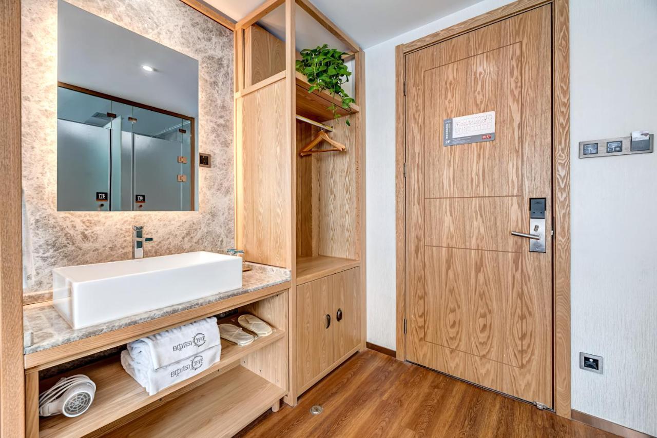 Happy Dragon Saga Hotel With Terrace-- Free Wifi With Fluent English Speaking,Tourist Ticket Service&Food Recommendation,Near Tian'Anmen Forbidden City,Wangfujing Walking Street,Easy To Get Any Tour Sights By Metro Peking Exterior foto
