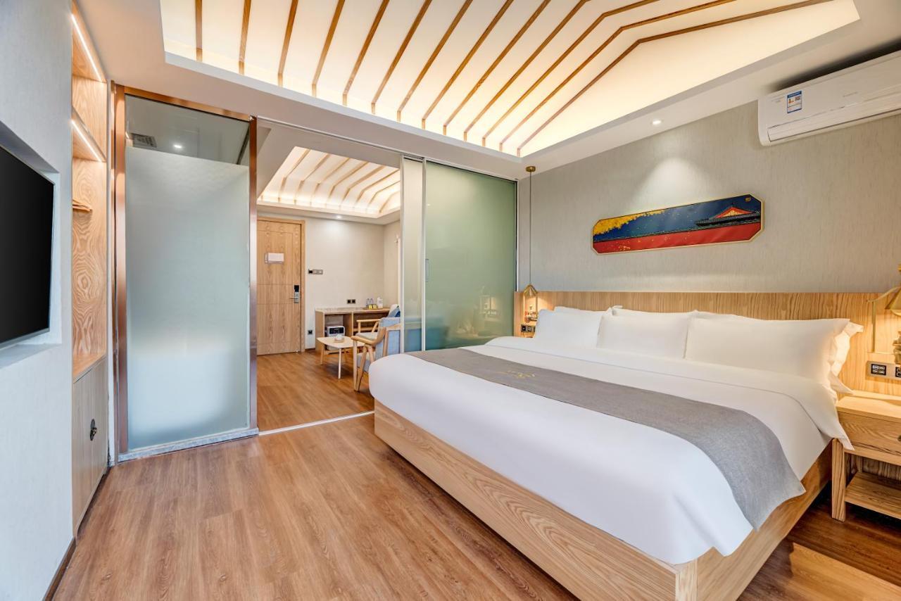 Happy Dragon Saga Hotel With Terrace-- Free Wifi With Fluent English Speaking,Tourist Ticket Service&Food Recommendation,Near Tian'Anmen Forbidden City,Wangfujing Walking Street,Easy To Get Any Tour Sights By Metro Peking Exterior foto