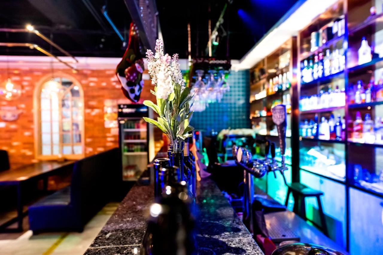Happy Dragon Saga Hotel With Terrace-- Free Wifi With Fluent English Speaking,Tourist Ticket Service&Food Recommendation,Near Tian'Anmen Forbidden City,Wangfujing Walking Street,Easy To Get Any Tour Sights By Metro Peking Exterior foto