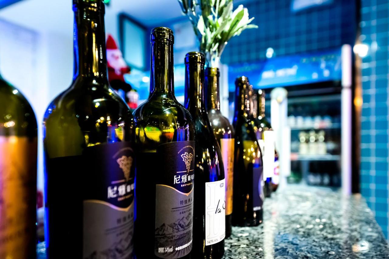 Happy Dragon Saga Hotel With Terrace-- Free Wifi With Fluent English Speaking,Tourist Ticket Service&Food Recommendation,Near Tian'Anmen Forbidden City,Wangfujing Walking Street,Easy To Get Any Tour Sights By Metro Peking Exterior foto
